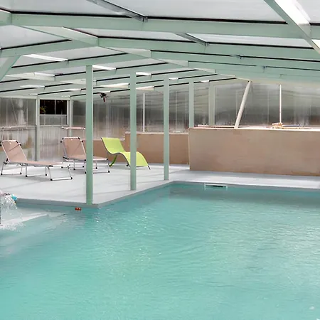 Maison Charmante Avec Piscine Partagee A